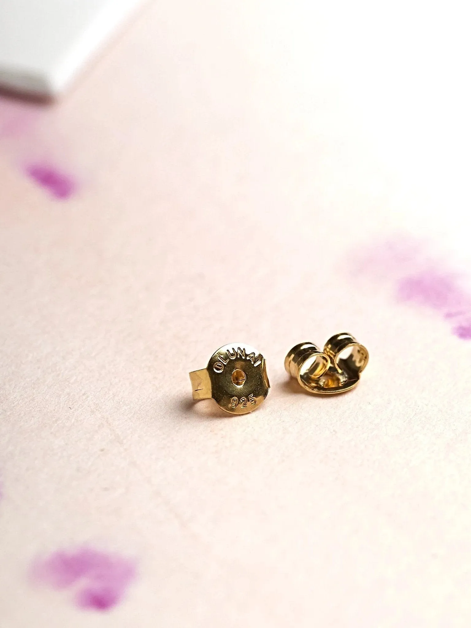 Eina Dot Stud Earrings