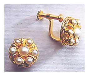 Fanny Burnham Pearl Screw Back Earrings