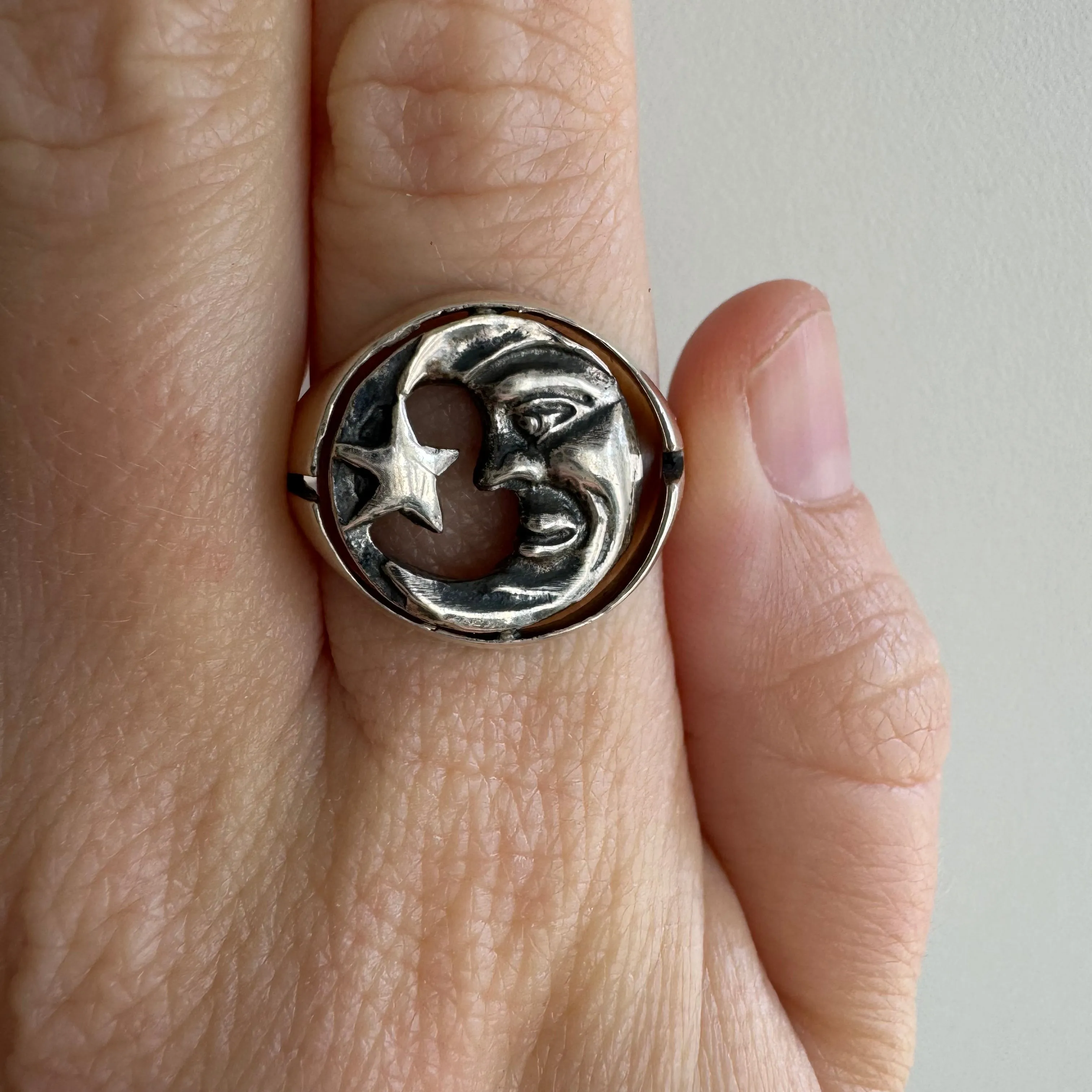 V I N T A G E // moon moods / sterling silver happy sad moon flip ring / size 12.25