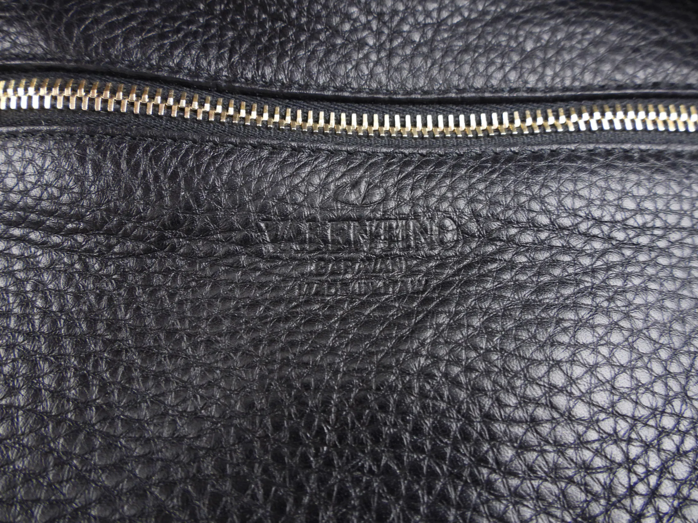 Valentino Garavani Black Grained Leather Rockstud Flip Lock Crossbody Messenger Bag